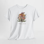 Wit T-shirt met bloemenboeketprint en tekst “FAMILIE JANSEN” op de borst