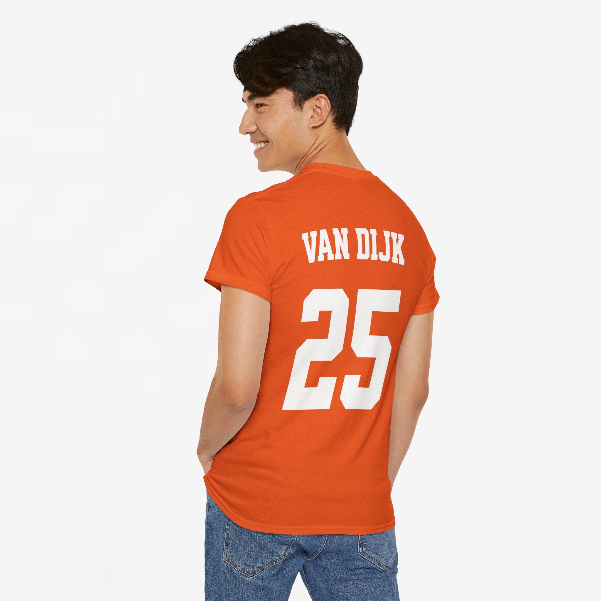 Oranje T-shirt voor EK, WK en Koningsdag - Personaliseer met Naam & Rugnummer - LEEUW + Naam (witte tekst)