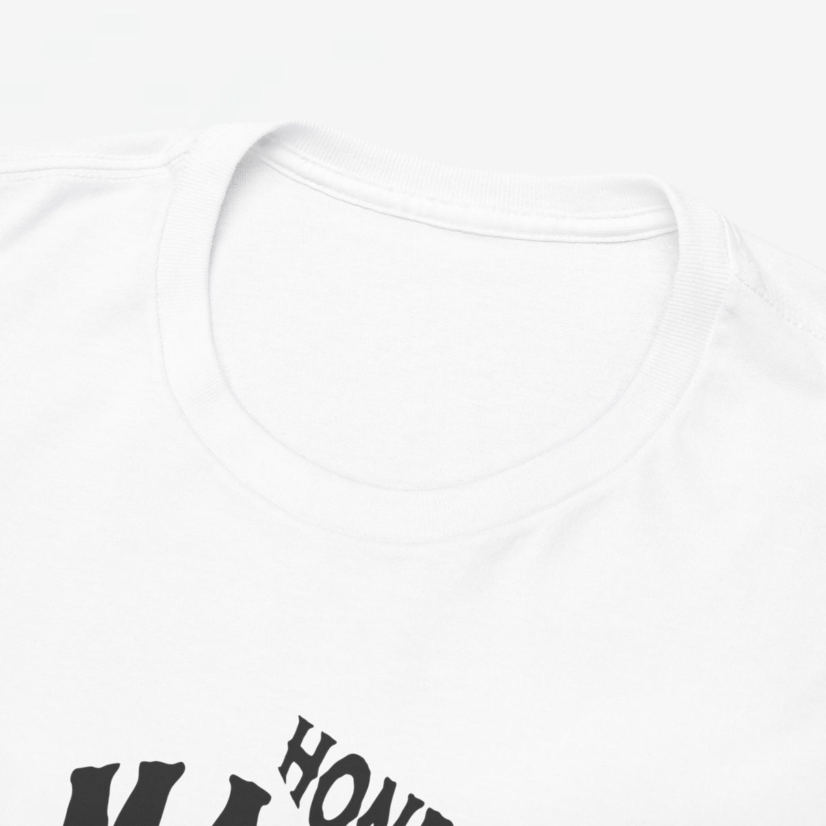 Wit oversized t-shirt met ronde hals en gedeeltelijke honden-mama print