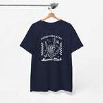Donkere (blauwn) t-shirt aan hangertje met witte 'Moms Club' handprint