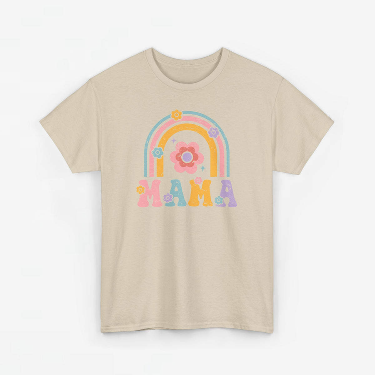 Zandkleurig T-shirt met regenboog- en bloemprint en tekst MAMA vooraan.
