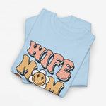 Lichtblauw oversized T-shirt met cartoon opdruk “WIFE MOM BOSS” op de borst