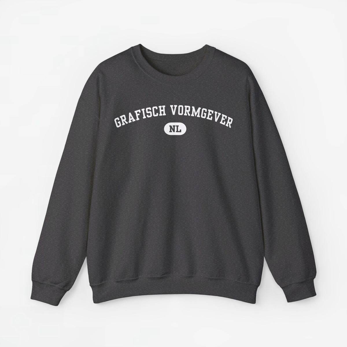 Donkergrijze trui met ronde hals en borstprint 'Grafisch vormgever' NL-logo