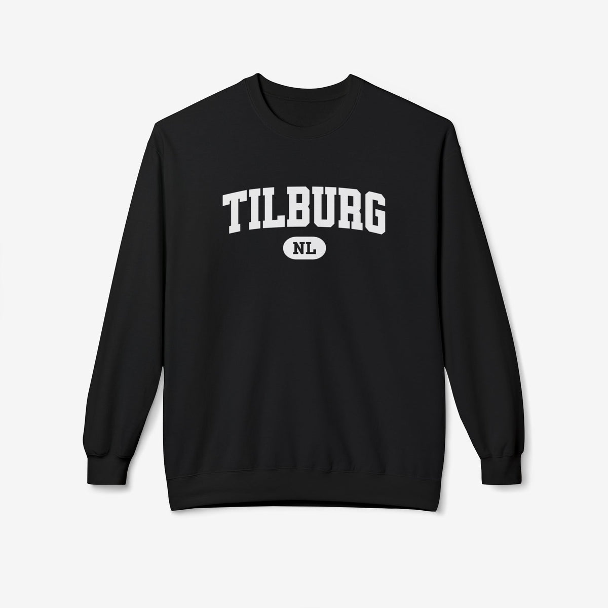 Zwarte varsitytrui met opdruk Tilburg en ronde hals, lange mouwen.
