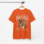 Oranje T-shirt met voorprint van leeuwenkop en decoratieve MAXIMA- en The Queen-tekst.