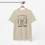 Oversized T-shirt zandkleurig op hangertje, met zwarte hand-illustratie en tekst