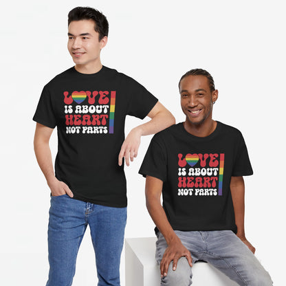 Gay Pride T-shirt - Love is about heart, not parts (witte tekst) - Oversized #30