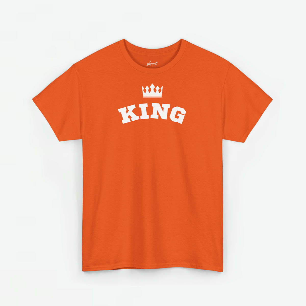 Oranje T-shirt met ronde hals en frontprint “KING” met kroon