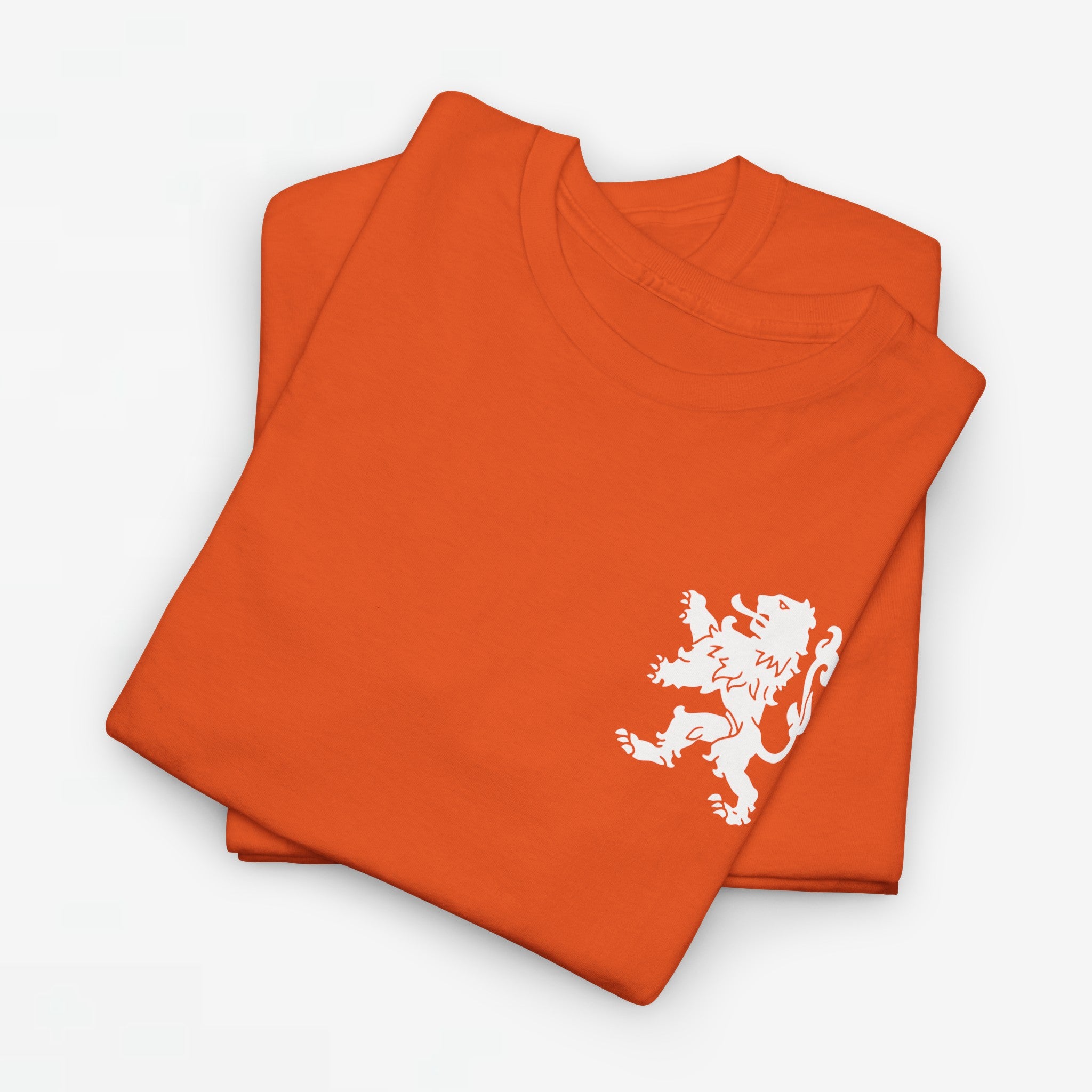 Oranje T-shirt voor EK, WK en Koningsdag - Personaliseer met Naam & Rugnummer - LEEUW (witte tekst)