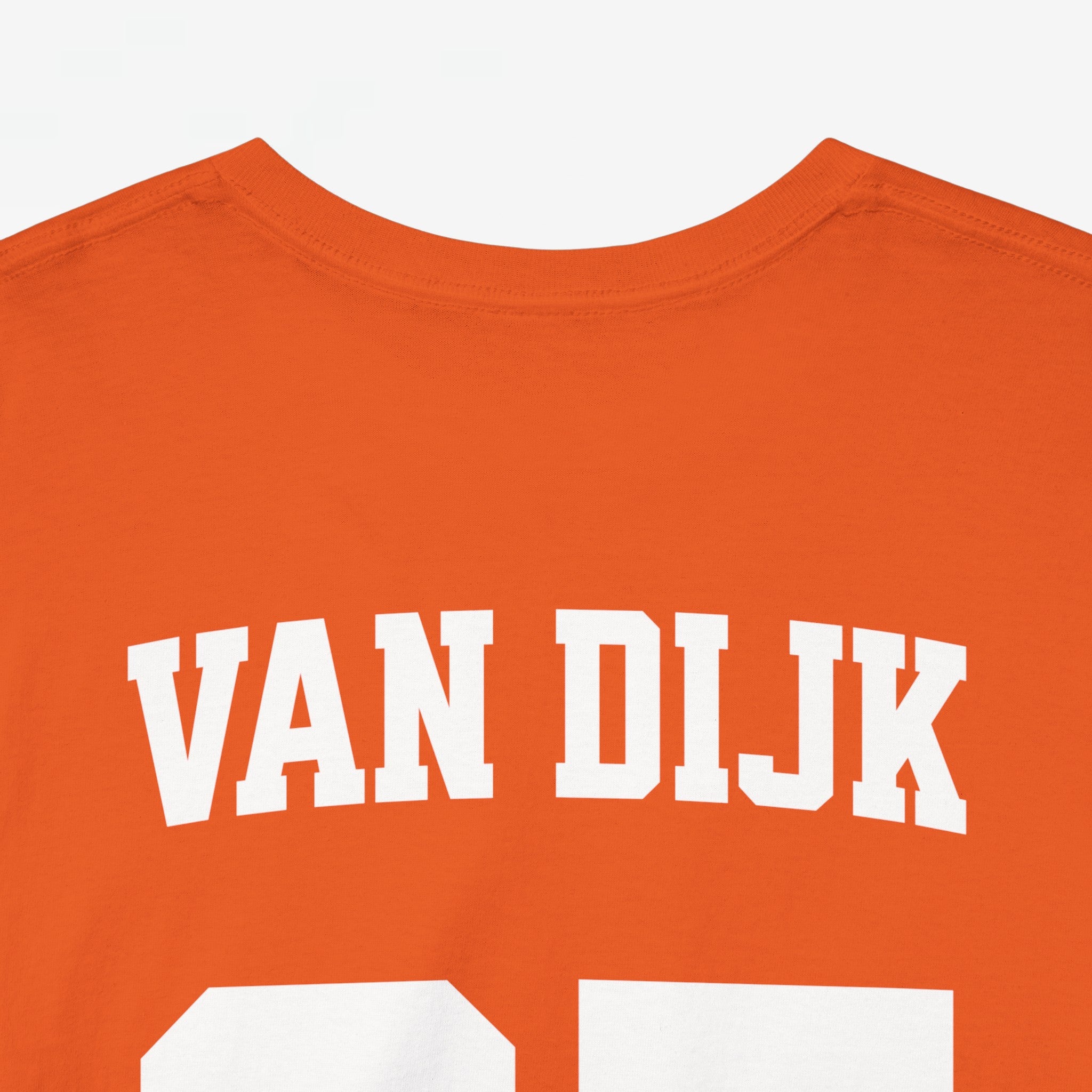 Oranje T-shirt voor EK, WK en Koningsdag - Personaliseer met Naam & Rugnummer - LEEUW + Naam (witte tekst)