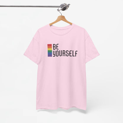 Gay Pride T-shirt - Be Yourself (zwarte tekst) - Oversized #25