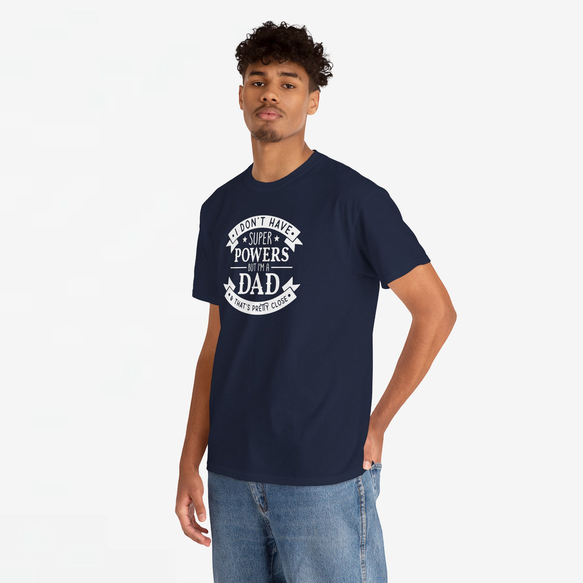 Donkerblauw T-shirt met korte mouwen, opdruk op de borst met 'Super Powers' en 'Dad'
