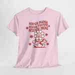 Roze oversized T-shirt met rode opdruk en illustratie van een lachend moedertje