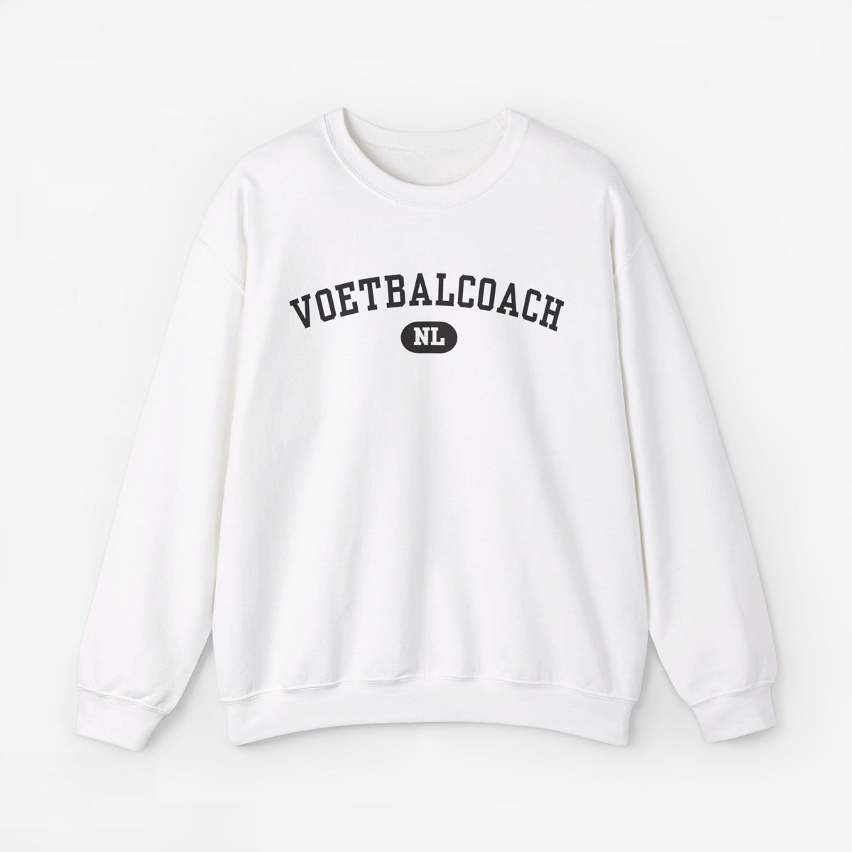 Witte sporttrui met 'VOETBALCOACH' print op de borst en ronde hals.