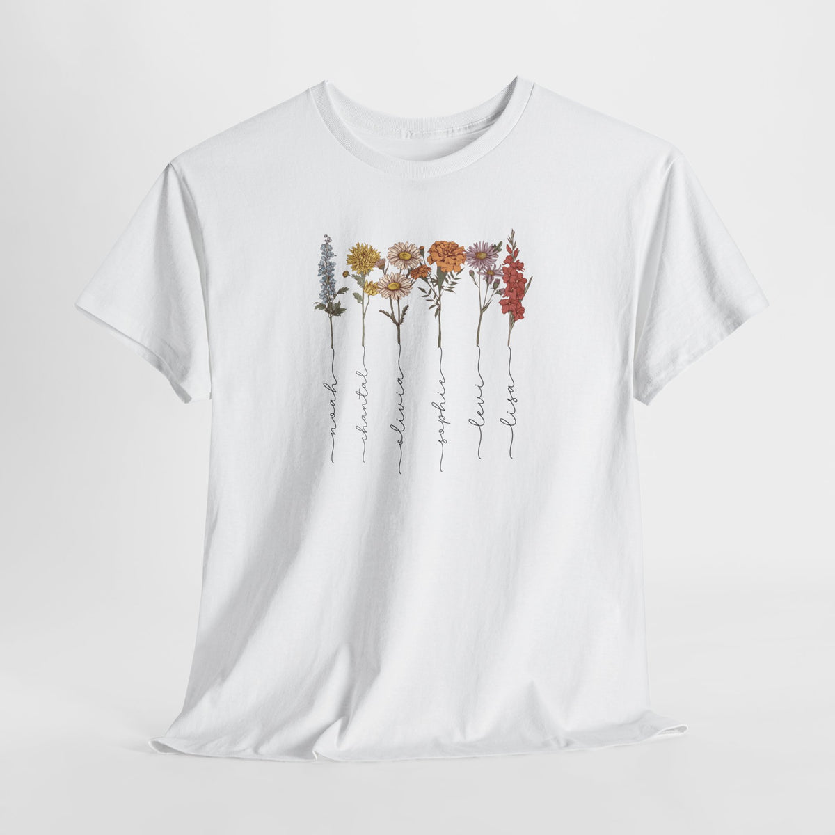 Wit T-shirt met bloemen- en namenprint in geel, oranje en roodtinten