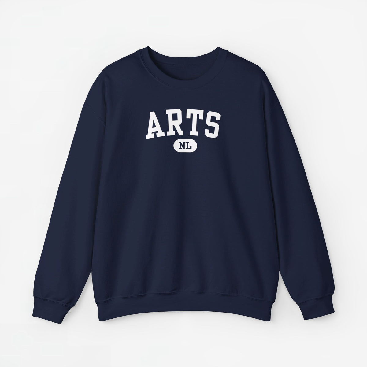 Donkerblauwe sweatshirttrui met ronde hals en witte “ARTS” print met “NL” logo