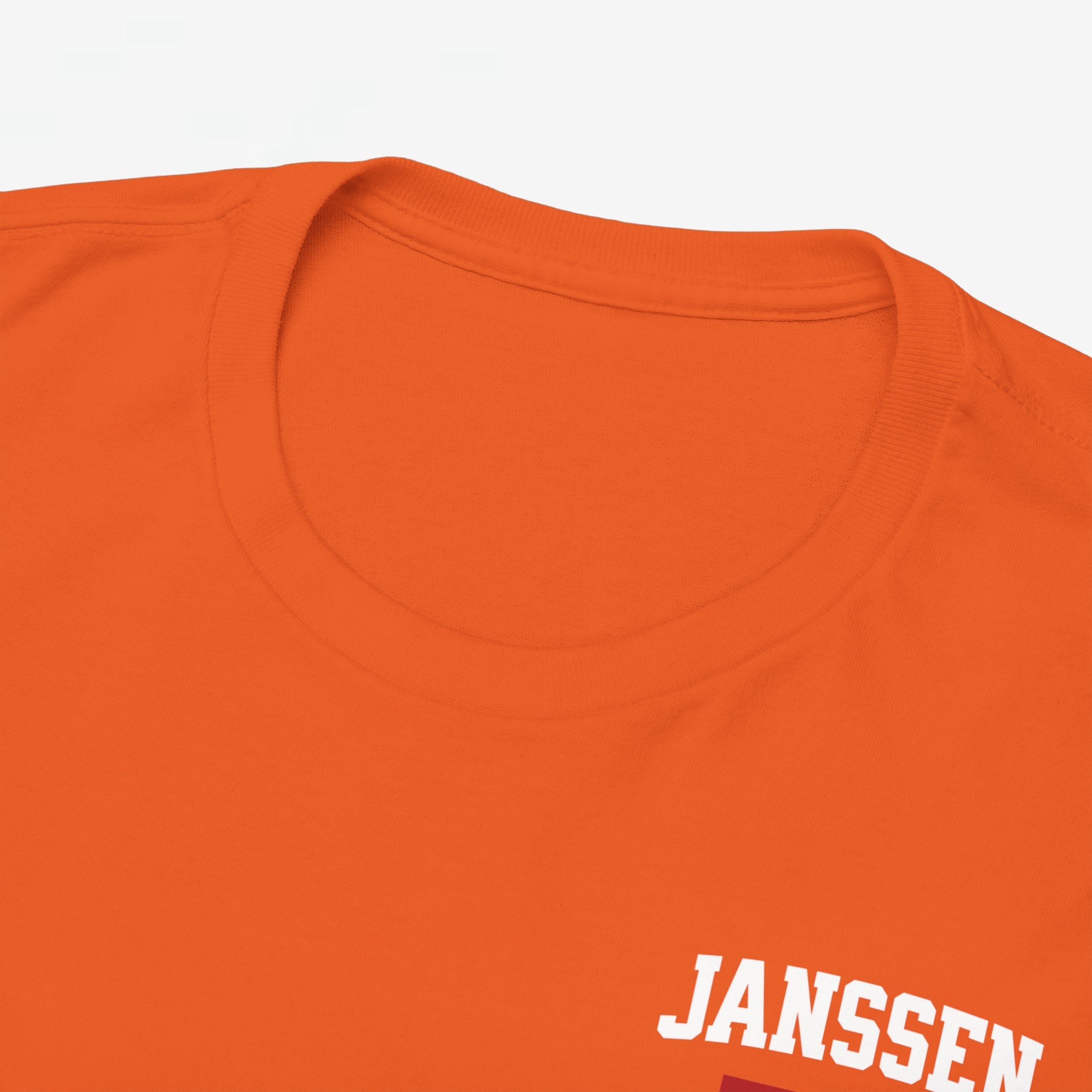 Oranje T-shirt voor EK, WK en Koningsdag - Personaliseer met Naam & Rugnummer - Nederlandse Vlag (witte tekst)