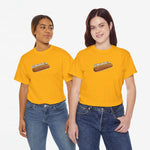 Oversized oranje T-shirt met frontprint van frikandelworst, ronde hals, korte mouwen.