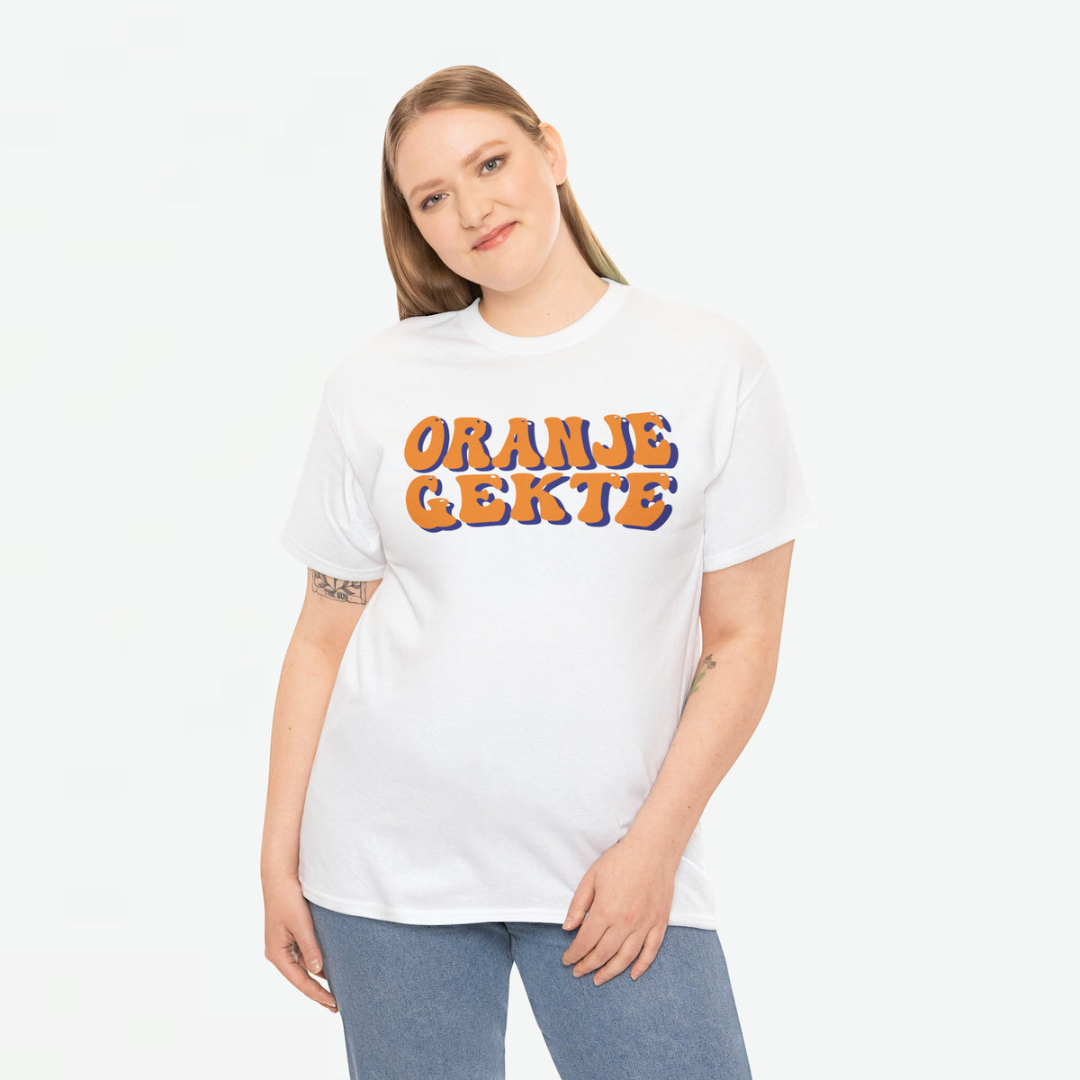 Witte dames oversized T-shirt met oranje tekstprint ORANJE GEKTE vooraan