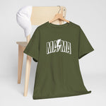 Groene oversized t-shirt met MAMA-print op de borst aan kleerhanger