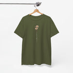 T-shirt kaki groen met bloemenprint in sierlijke lijn op de rugzijde