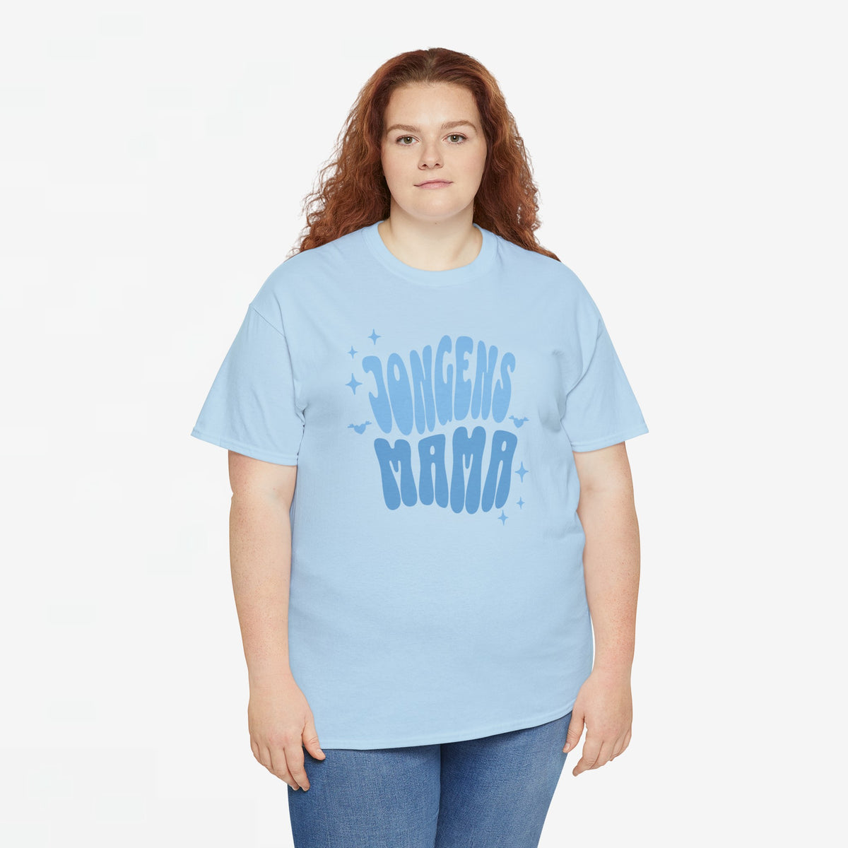 Lichtblauwe oversized T-shirt met “JONGENS MAMA” tekstprint op de borst