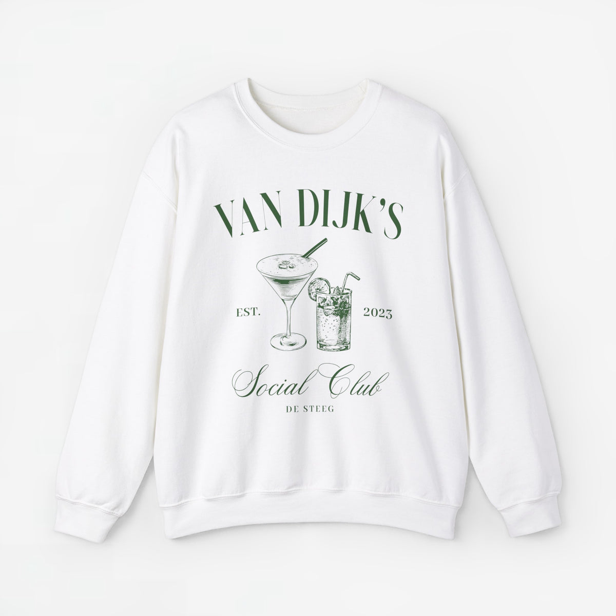 Witte sweatshirt met opdruk “Van Dijk's”, cocktailglas en martini, jaartal 2023