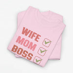 Lichtroze oversized T-shirt met 'WIFE MOM BOSS' tekst en drie groene vinkjes