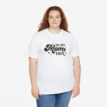 Wit oversized T-shirt met zwarte “In My Mom Era”-print op de borst en ronde hals.