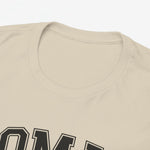 Zandkleurige T-shirt met ronde hals en grote OMA-opdruk