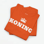 Oranje T-shirt met witte print 'KONING' en kroon, gestapeld