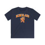 Donkerblauwe kinder voetbalshirt met NEDERLAND-logo en leeuwembleem op de borst.