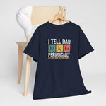 Donkerblauwe oversized t-shirt aan houten hanger met borstprint “I Tell Dad”
