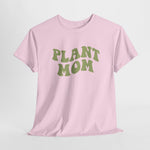 Roze T-shirt met groene “PLANT MOM” print op de borst