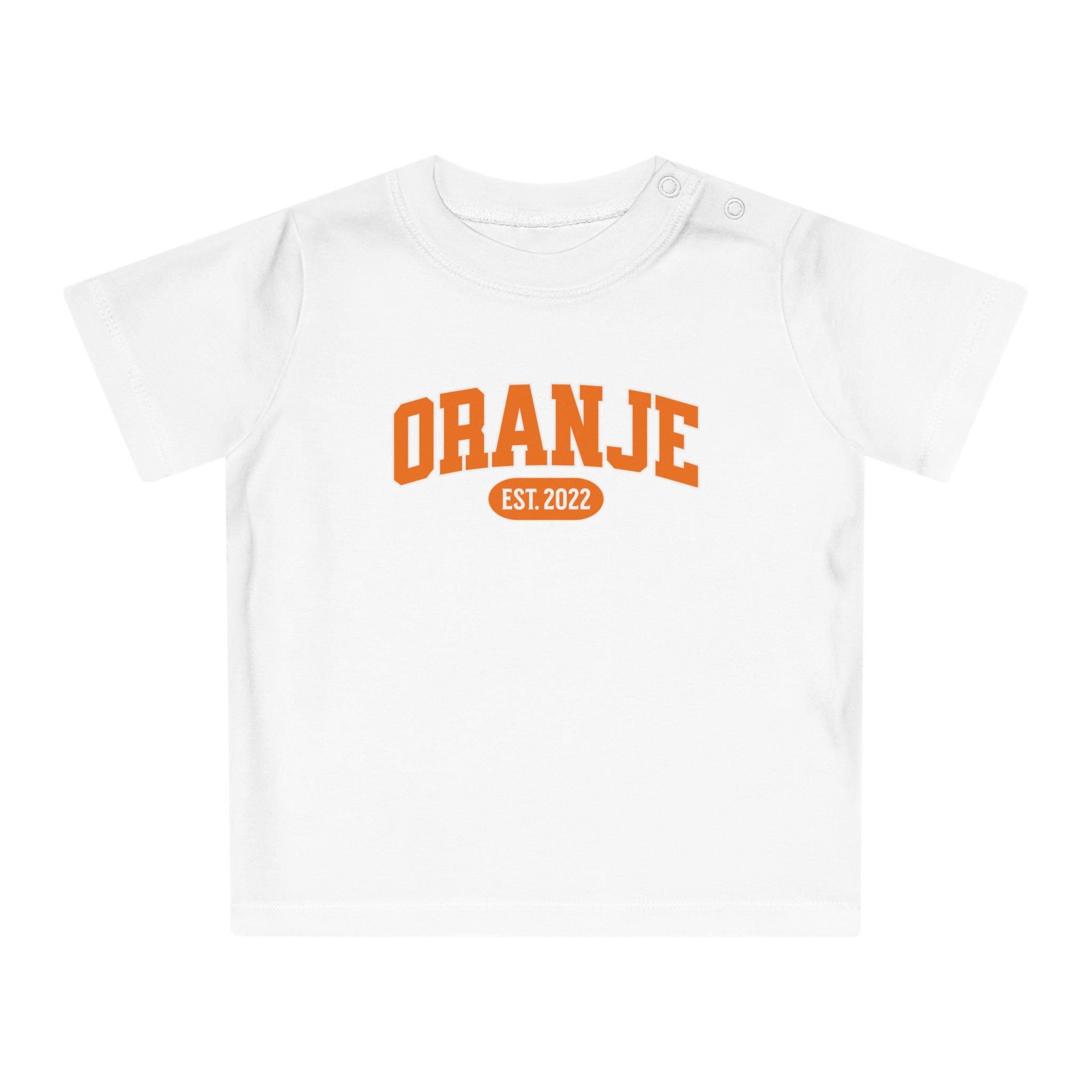 Baby T-shirt voor EK, WK en Koningsdag - Personaliseer met EST Jaar  - ORANJE (Voorkant)
