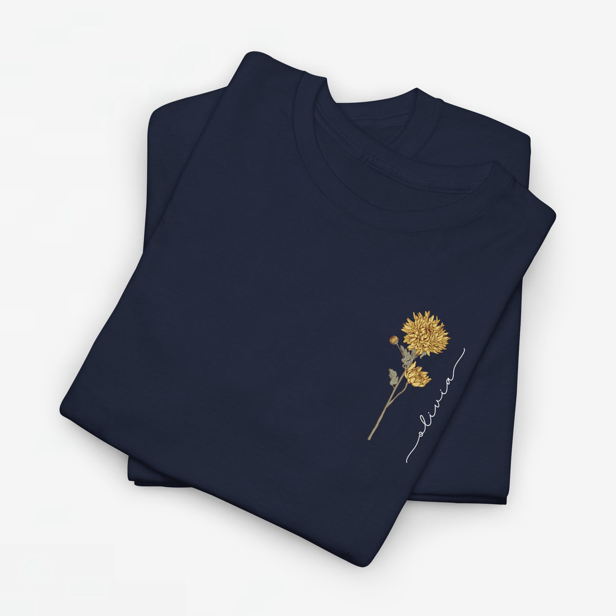 Marineblauw T-shirt met kleine bloemillustratie op de borst, met dunne lijnfiguur
