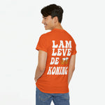 Oranje heren T-shirt met grote witte en oranje tekstprint achterop