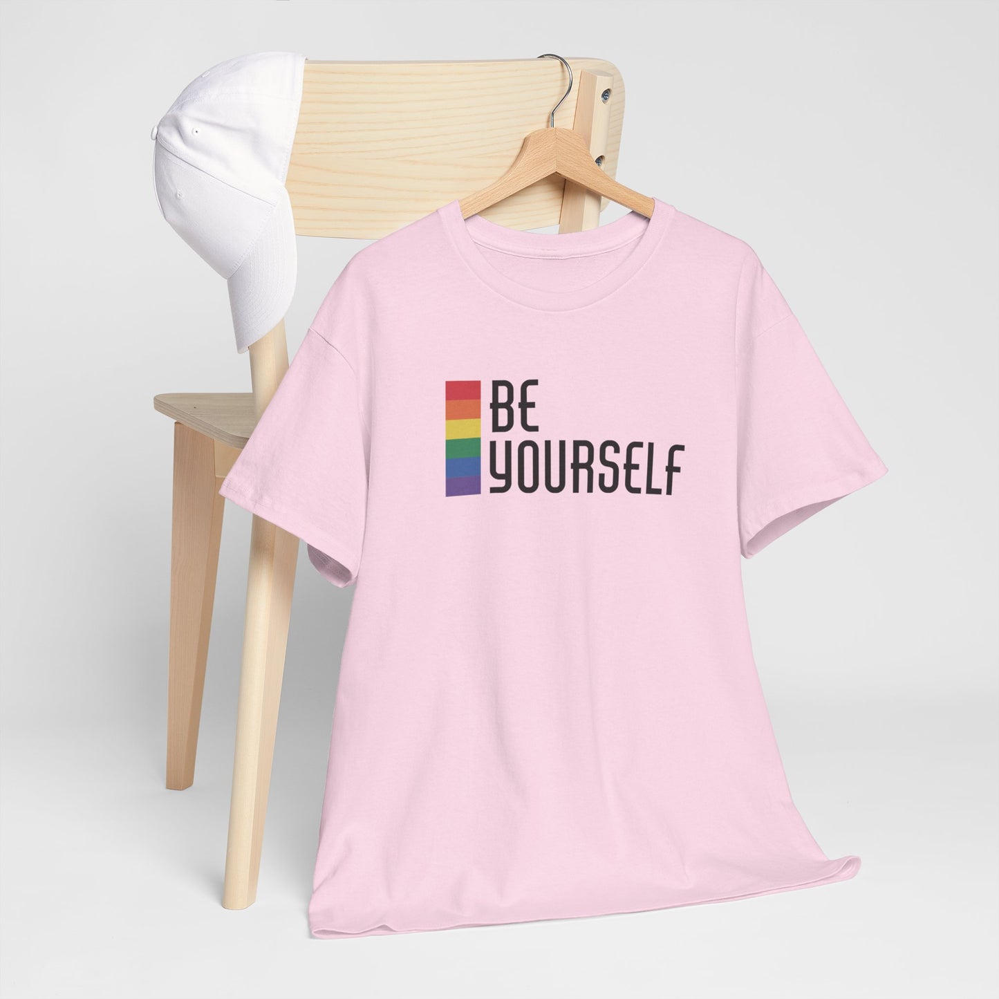 Gay Pride T-shirt - Be Yourself (zwarte tekst) - Oversized #25