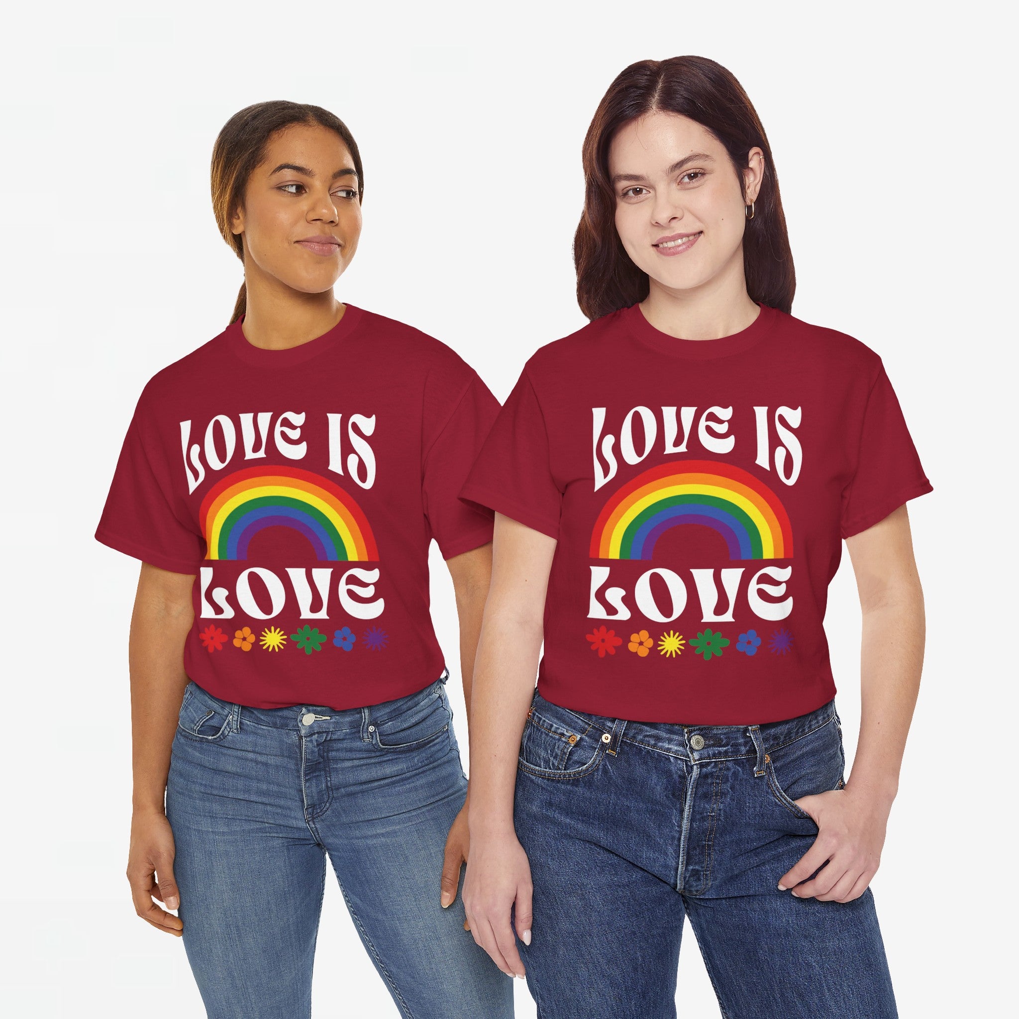 Gay Pride T-shirt - Love is love (witte tekst) - Oversized #54