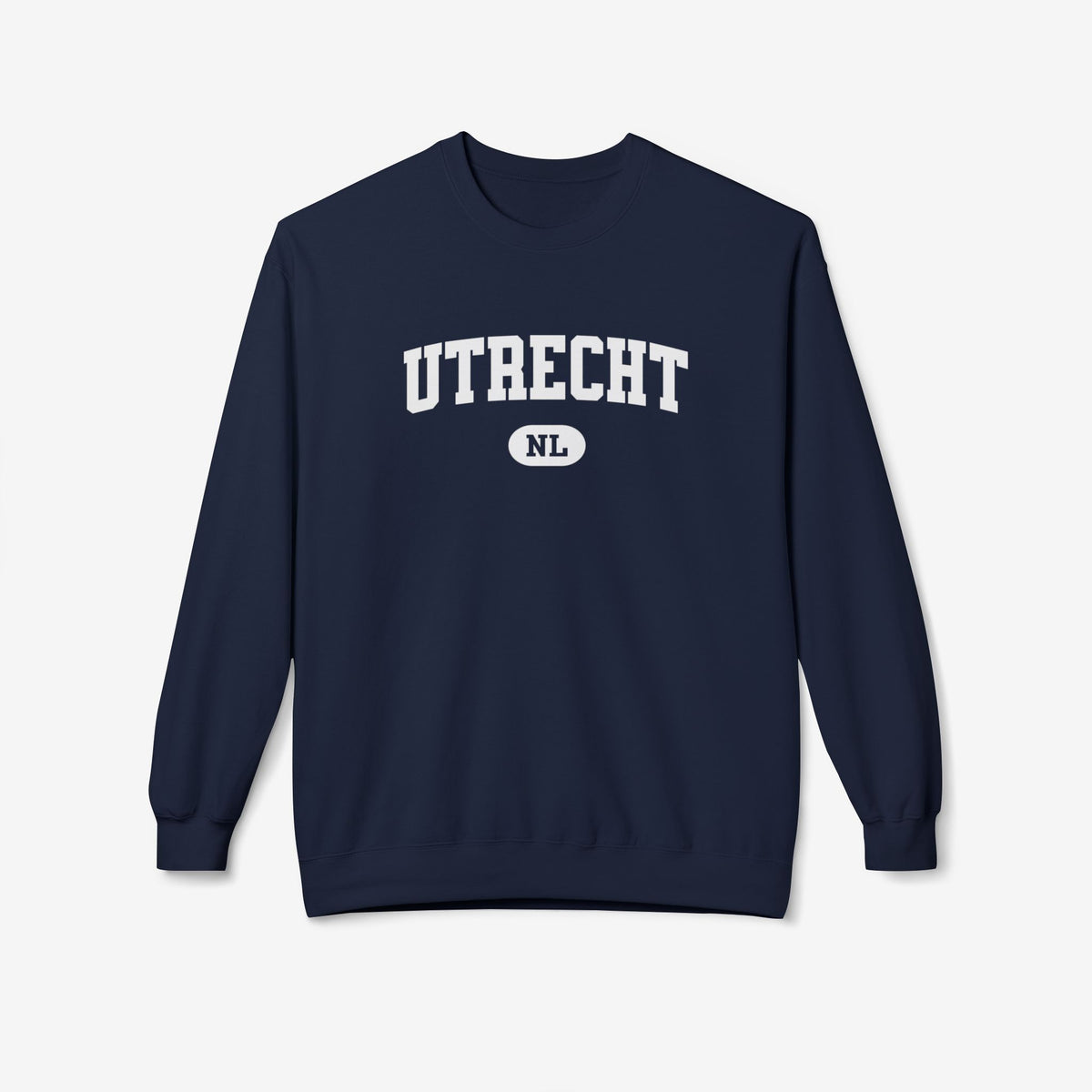 Varsity sweater in navy met grote 'UTRECHT' opdruk en ronde 'NL'-badge
