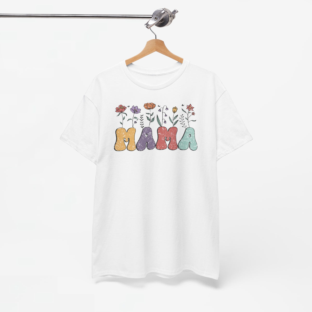 Wit t-shirt aan hanger met 'MAMA'-print en bloemen, ronde hals