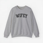 Sweatshirt met tekst WIFEY, lichtgrijs (sport grey), lange mouwen en ronde hals.