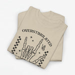 Oversized T-shirt zandkleurig met zwarte illustratie en tekst op de borst