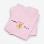 Lichtroze oversized T-shirt met print “MAMA” en kleine beer met hartjes.