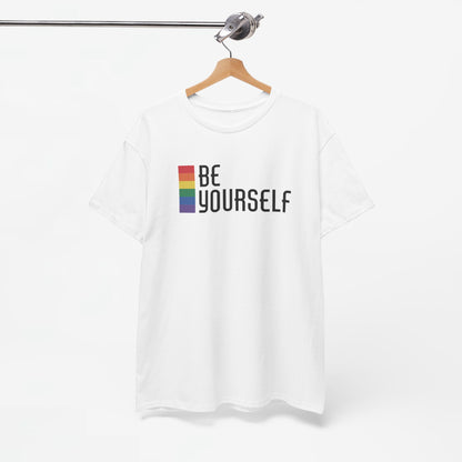 Gay Pride T-shirt - Be Yourself (zwarte tekst) - Oversized #25