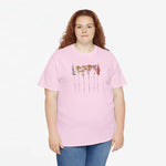 Roze T-shirt met bloemenprint in meerdere kleuren en handgeschreven namen
