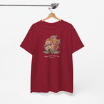 Rood T-shirt op hanger met bloemenboeket-design en gepersonaliseerde tekst op de borst