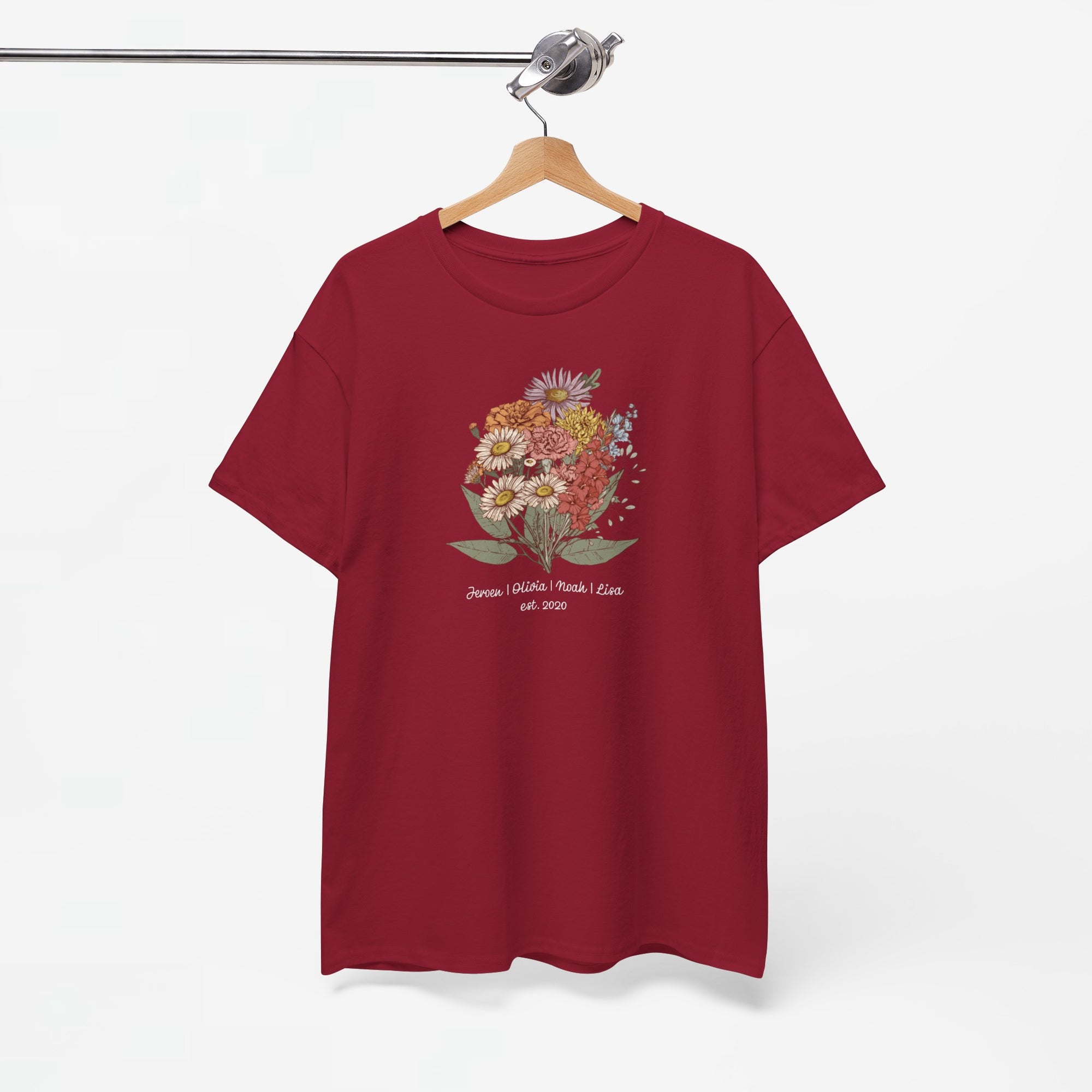 Gepersonaliseerde Moederdag Mama Cadeau - T-shirt - Familie Bloemen boeket met namen - EST [JAAR] (witte tekst) Ver.2