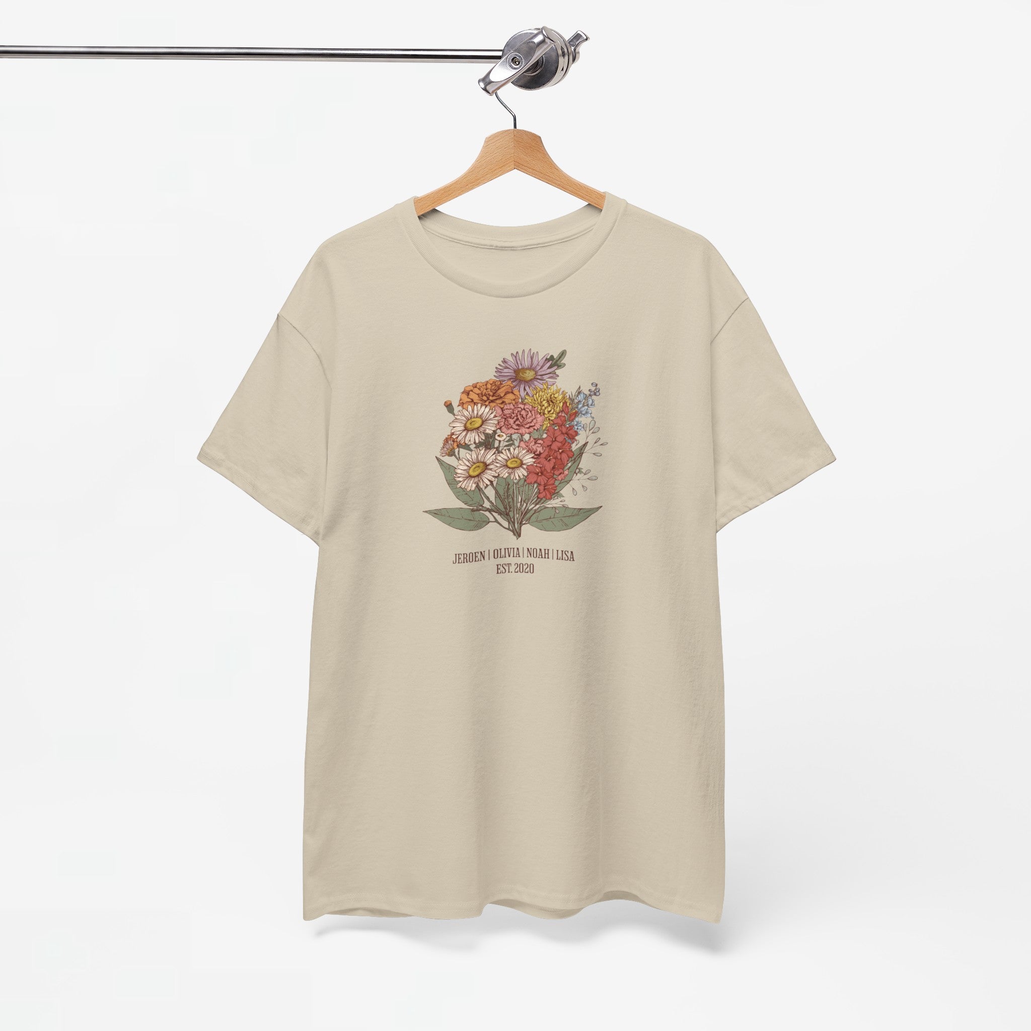 Gepersonaliseerde Moederdag Mama Cadeau - T-shirt - Familie Bloemen boeket met namen - EST [JAAR]
