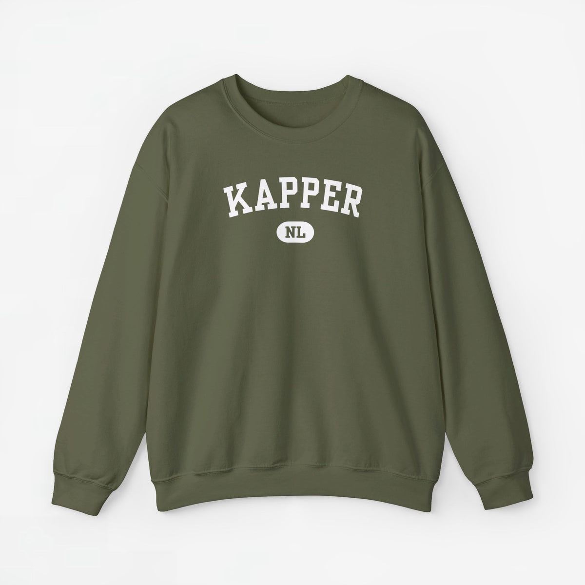 Legergroene sweater met ronde hals, lange mouwen en borstprint KAPPER met NL-badge.